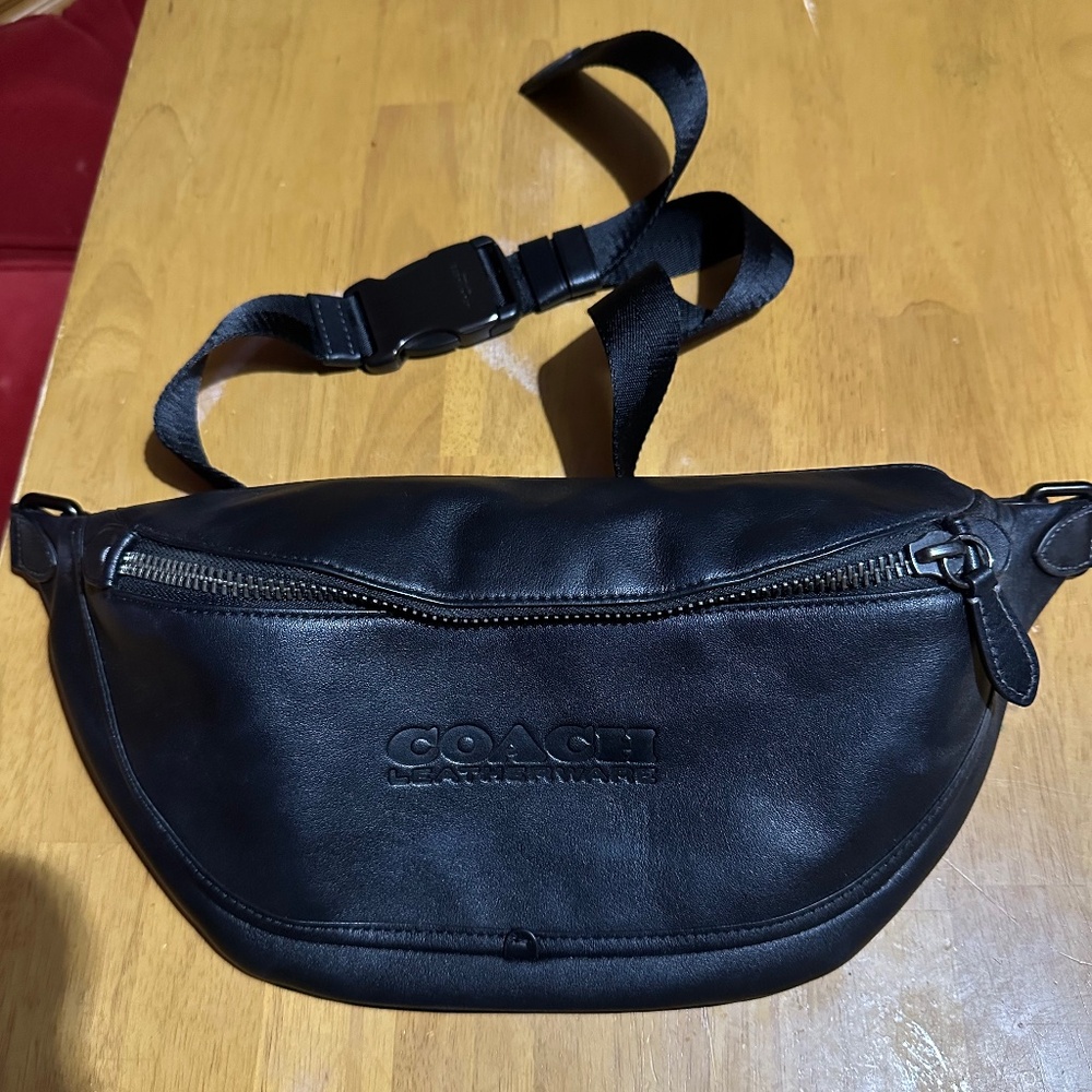 Black leather Fanny pack, Coach C2291 League Belt Bag, Unisex